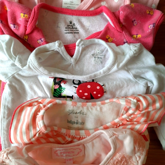 8x Piece Bundle of Onesies and Pants - Picture 2 of 3